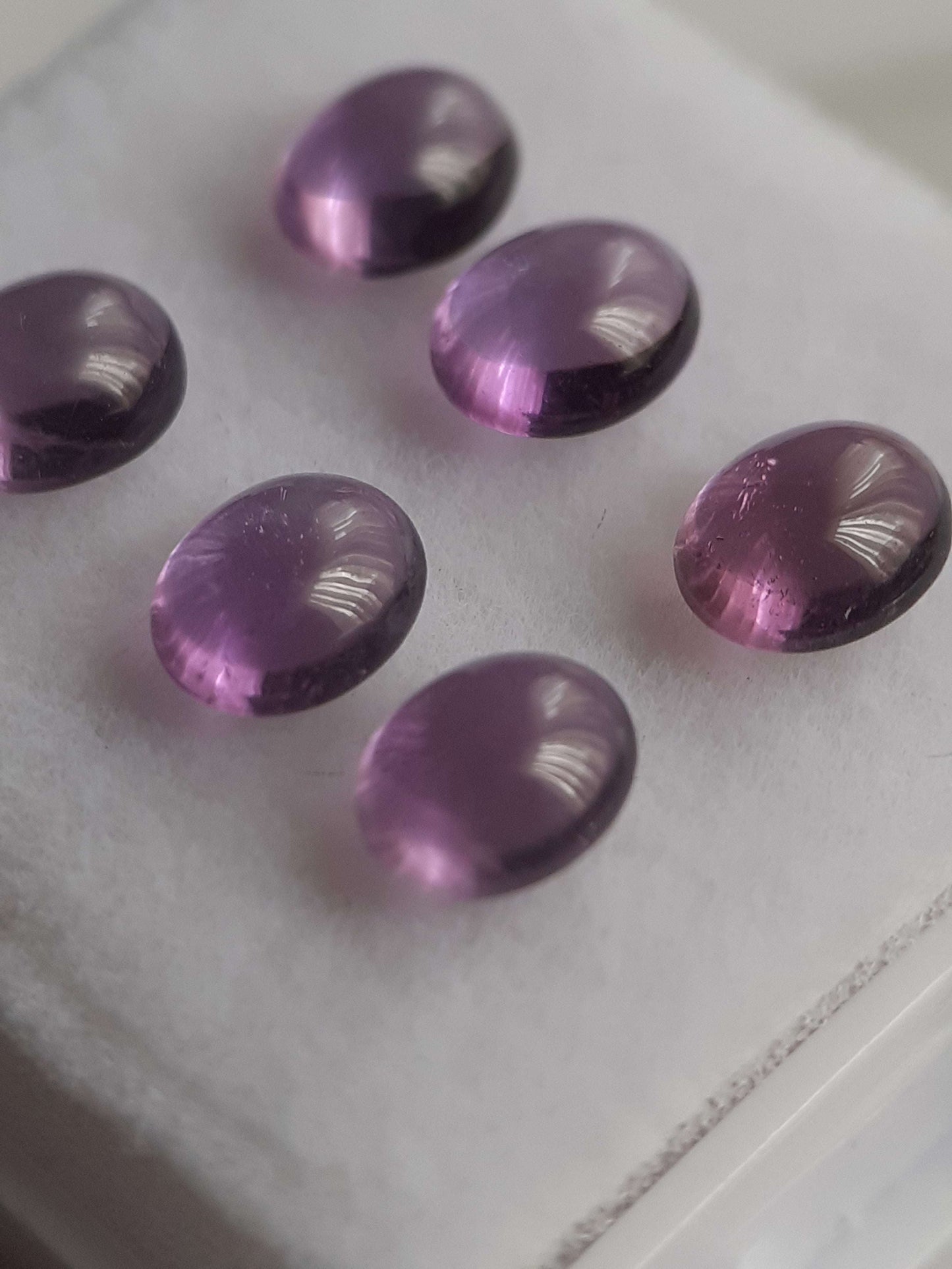 Natural purple Amethyst - set of 6 - 2.21 tcw - oval cabochon - approx 5 x 4 mm - unheated