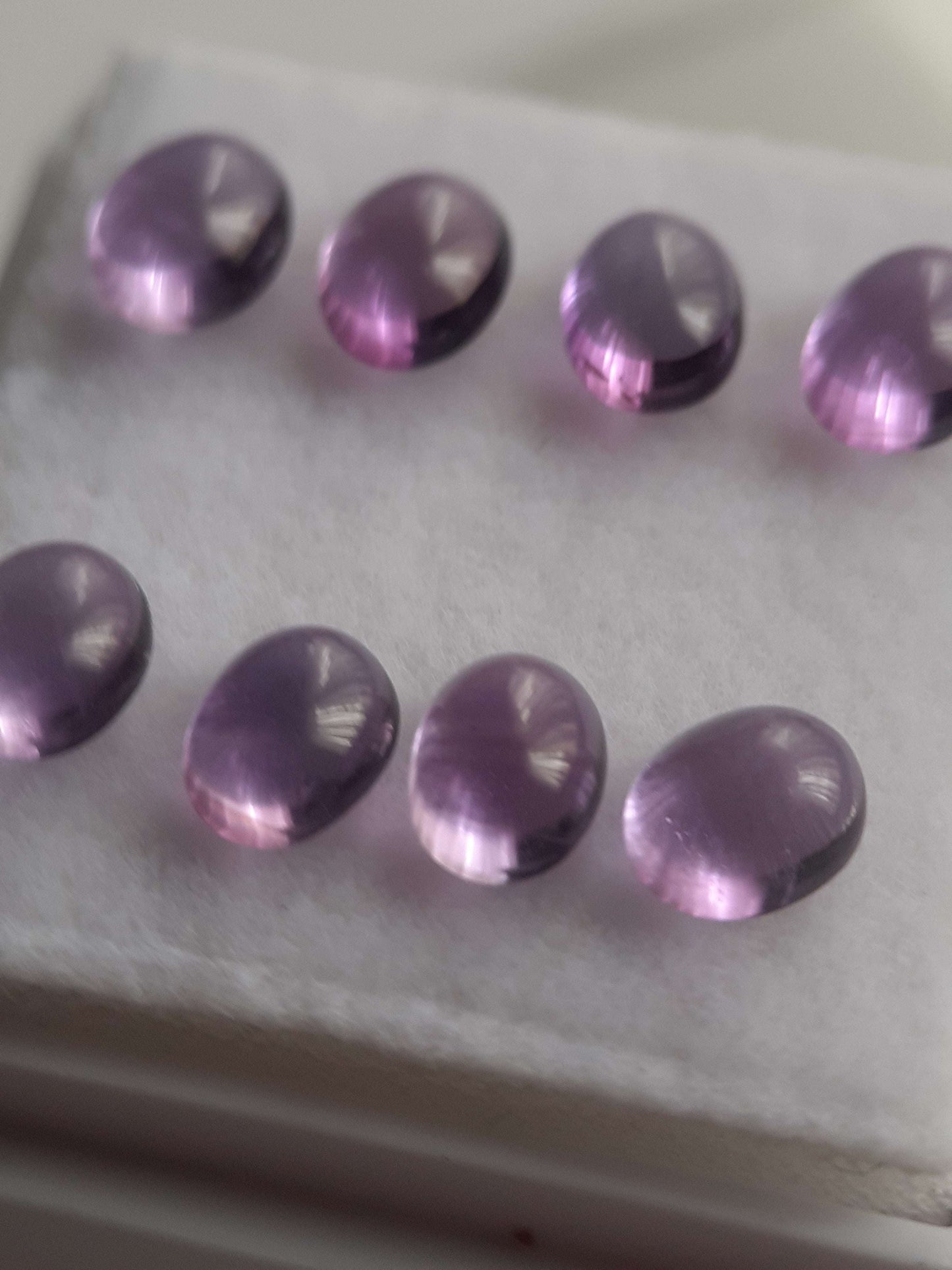 Natural purple Amethyst - set of 8 - 2.73 tcw - oval cabochon - approx 5 x 4 mm - unheated