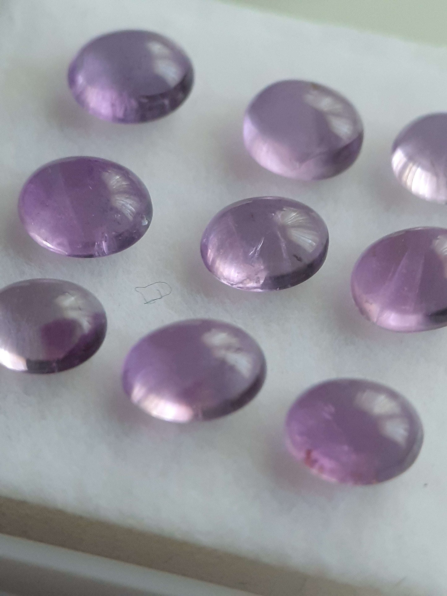 Natural purple Amethyst - set of 9 - 3.11 tcw - oval cabochon - approx 5 x 4 mm - unheated