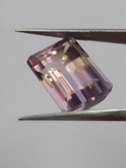 Natural purple and yellow Ametrine - 10.694 ct - AAA grade - octagon - certified natural