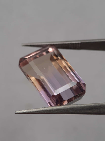 Natural purple and yellow Ametrine - 11.08 ct - AAA grade - octagon - unheated - Bolivia