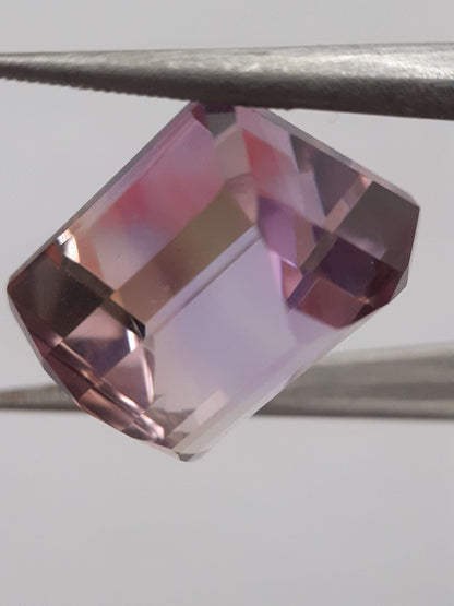 Natural purple and yellow Ametrine - 14.059 ct - AAA grade - octagon - certified natural