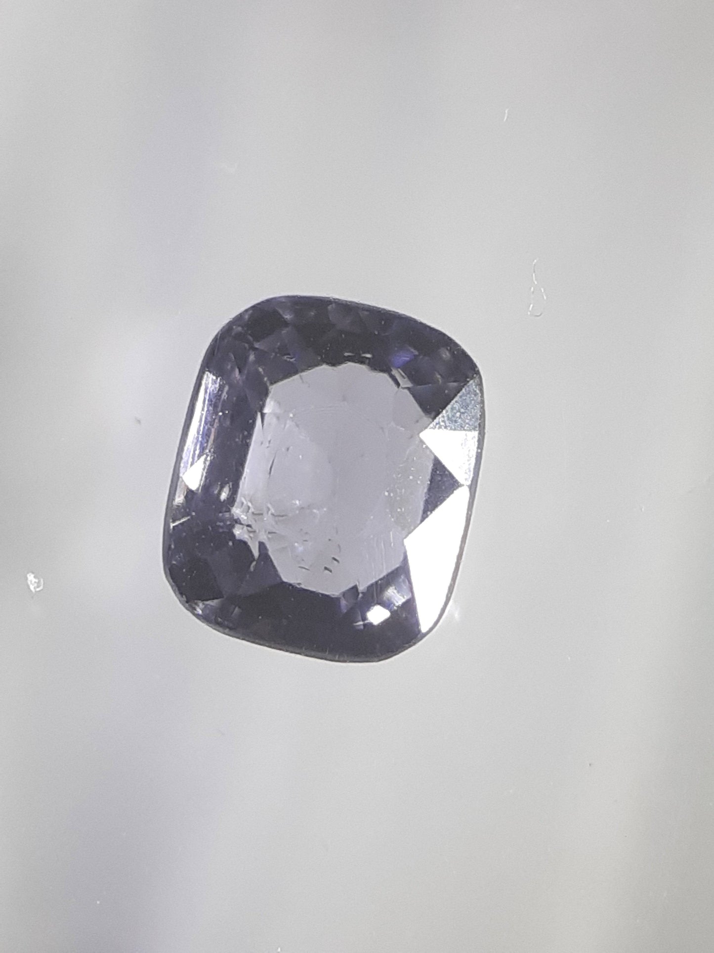 Natural Purple Spinel -Certified - 0.61 ct - Africa - unheated - Sealed - Natural Gems Belgium