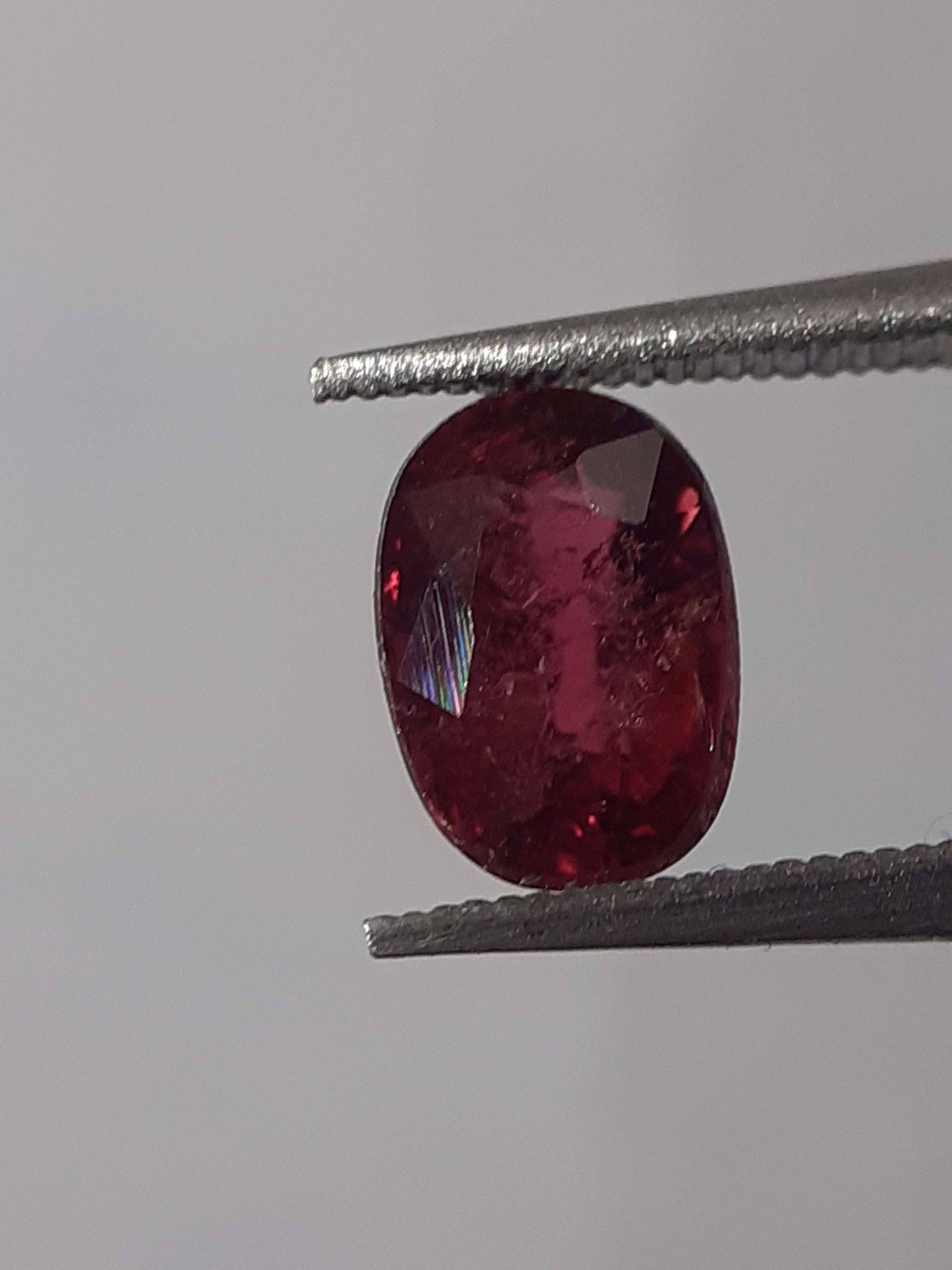 Natural Purplish pink Tourmaline - 0.84 ct - oval - unheated - certified by NGB - Natural Gems Belgium