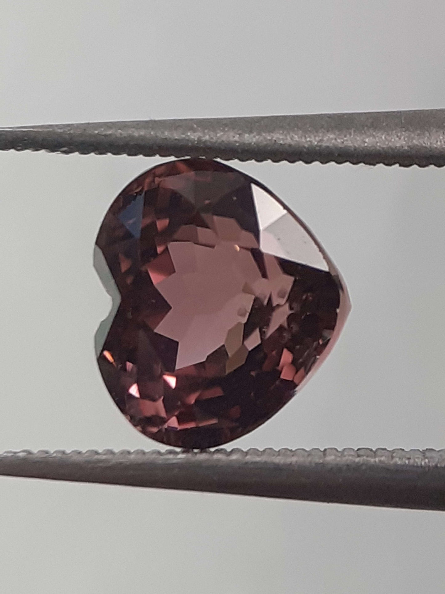 Natural Purplish pink Tourmaline - 1.74 ct - heart - unheated - certified by NGB