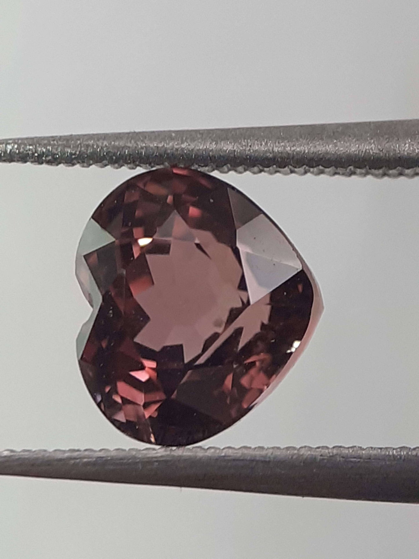 Natural Purplish pink Tourmaline - 1.74 ct - heart - unheated - certified by NGB