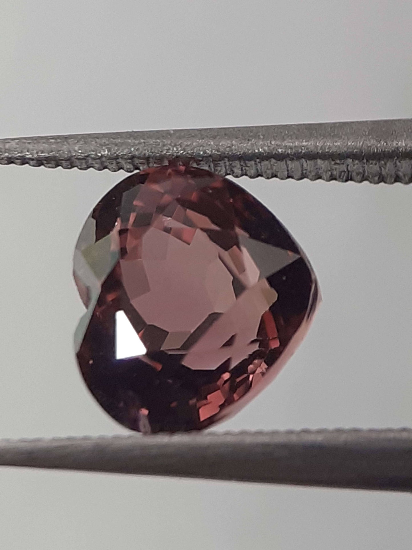 Natural Purplish pink Tourmaline - 1.74 ct - heart - unheated - certified by NGB