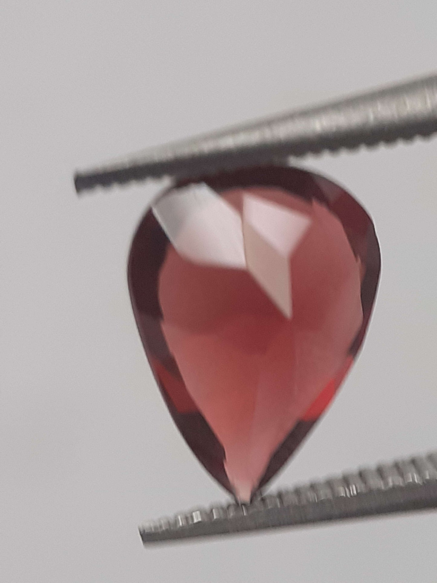 Natural purplish pinkish red Rhodolite Garnet - 1.074 ct - pear - unheated.