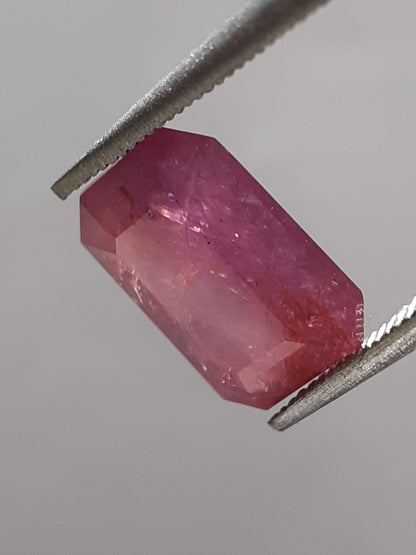 Natural purplish red Ruby - 1.83 ct - octagon - unheated - Africa - certified by NGB - Natural Gems Belgium