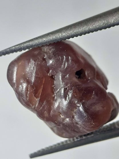 Natural purplish red Spinel - 4.637 ct - Rough Gemstone - unheated