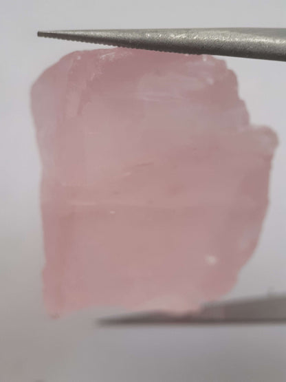 Natural Rose Quartz - facet quality - 66.128 ct - Rough Gemstone - certified natural