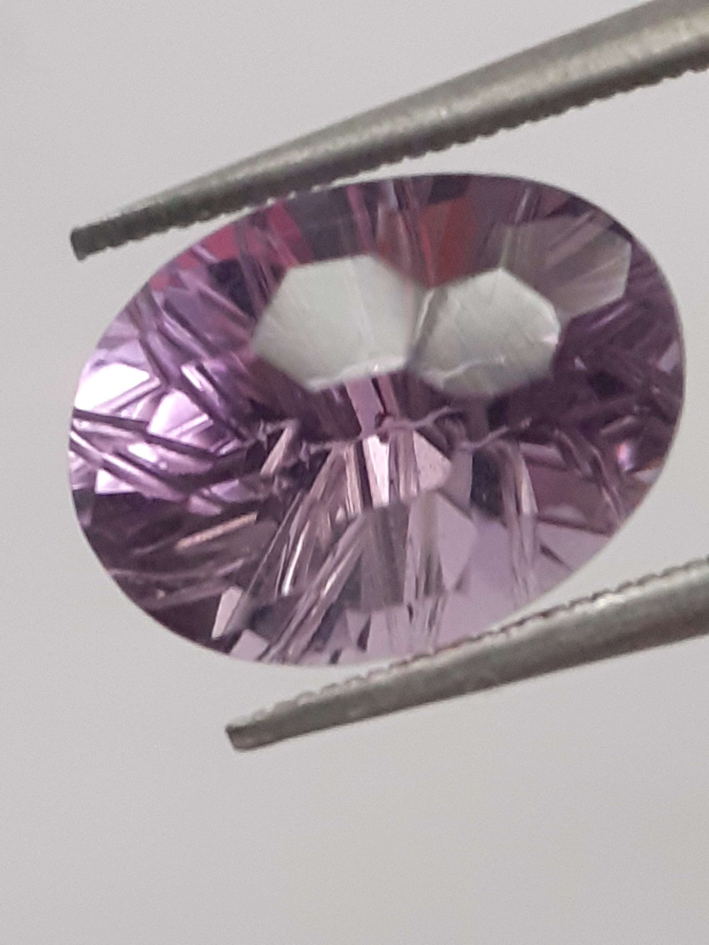 Natural violet purple Amethyst - 3.054 ct - oval - custom cut - certified natural