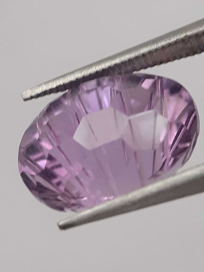 Natural violet purple Amethyst - 3.054 ct - oval - custom cut - certified natural