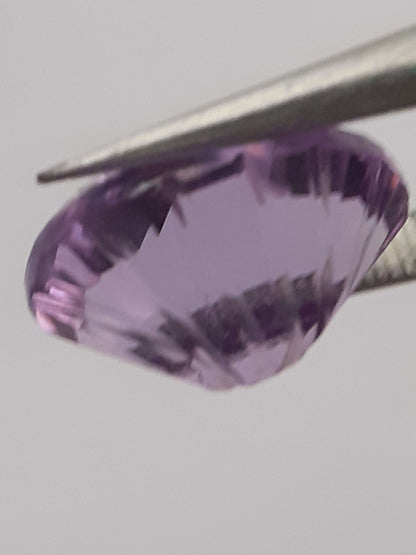 Natural violet purple Amethyst - 3.054 ct - oval - custom cut - certified natural