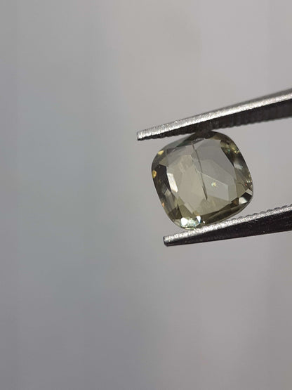 Natural Yellowish green Diaspore - 0.66 ct - Cushion - unheated - needle inclusion - certified by NGB