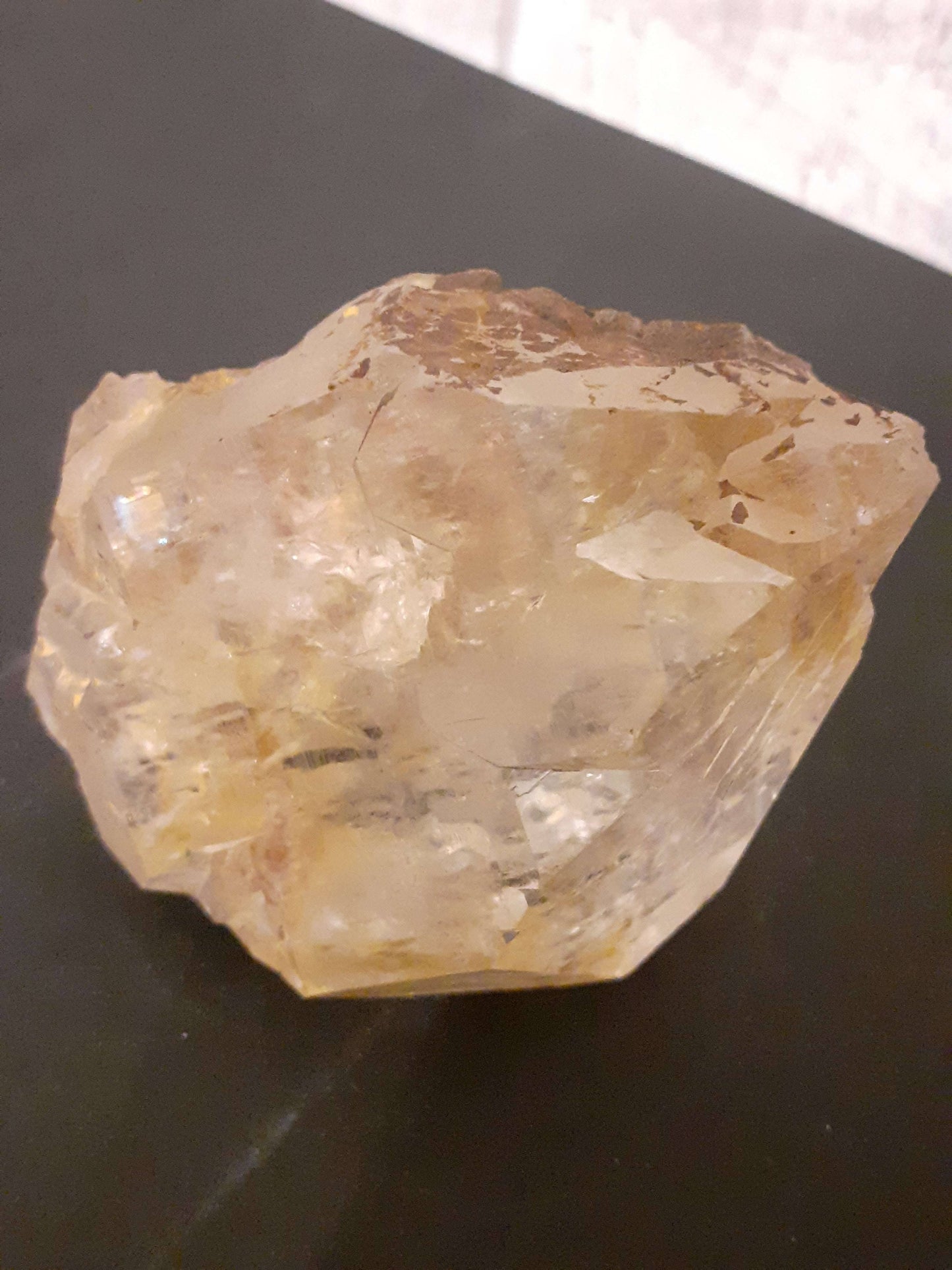 Nice rough natural Quartz with ferro deposit, 875ct - Natural Gems Belgium