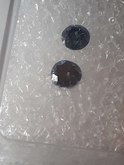 Pair of Fancy Natural Diamonds - Round Brilliant - 0.42 ct certified and sealed - Natural Gems Belgium