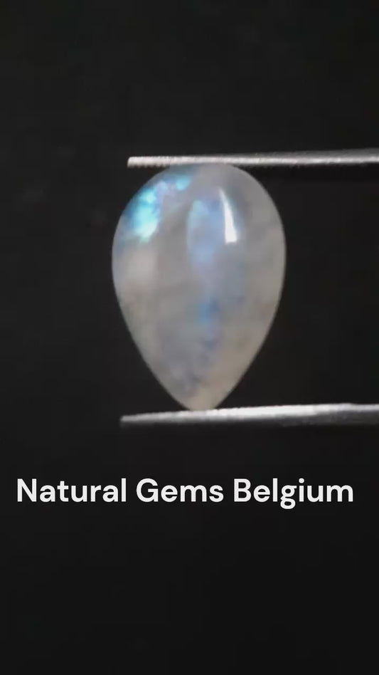 Natural Moonstone - blue adularescence - 5.945 ct - pear