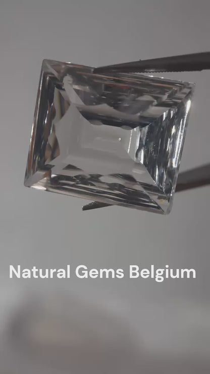 Natural clear crystal quartz - 13.99 ct - cushion - custom cut - certified by NGB