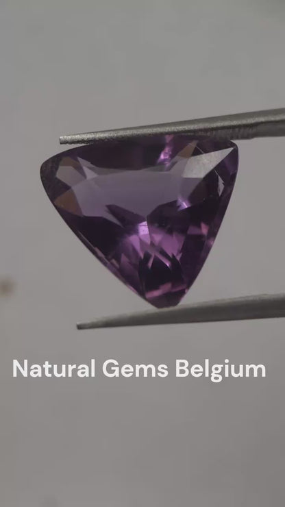 Natural purple Amethyst - 6.403 ct - trillion - unheated