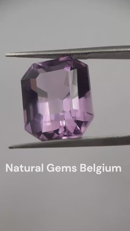 Natural light purple Amethyst - 11.984 ct - octagon - certified natural