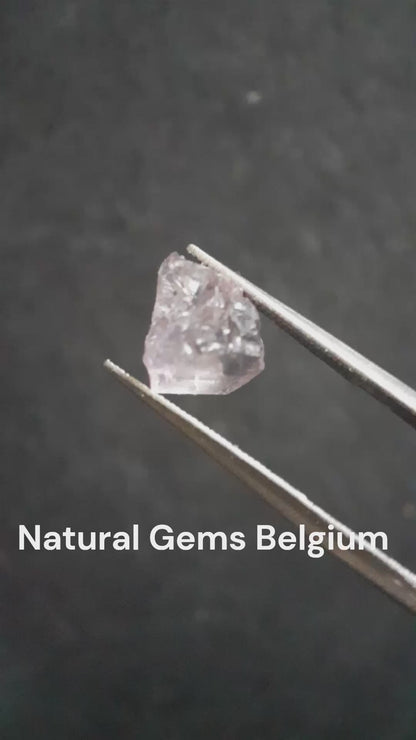 Natural light violet Scapolite - 1.734 ct - rough gemstone