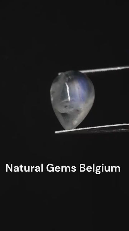 Natural Moonstone - blue adularescence - 4.540 ct - pear