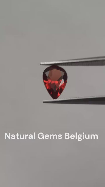 Natural red Rhodolite Garnet - 0.979 ct - pear - unheated