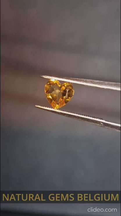 Natural Citrine - 0.695 ct - heart - yellow- excellent