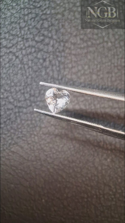 Natural Very light pink Morganite - 0.427 ct - heart - unheated