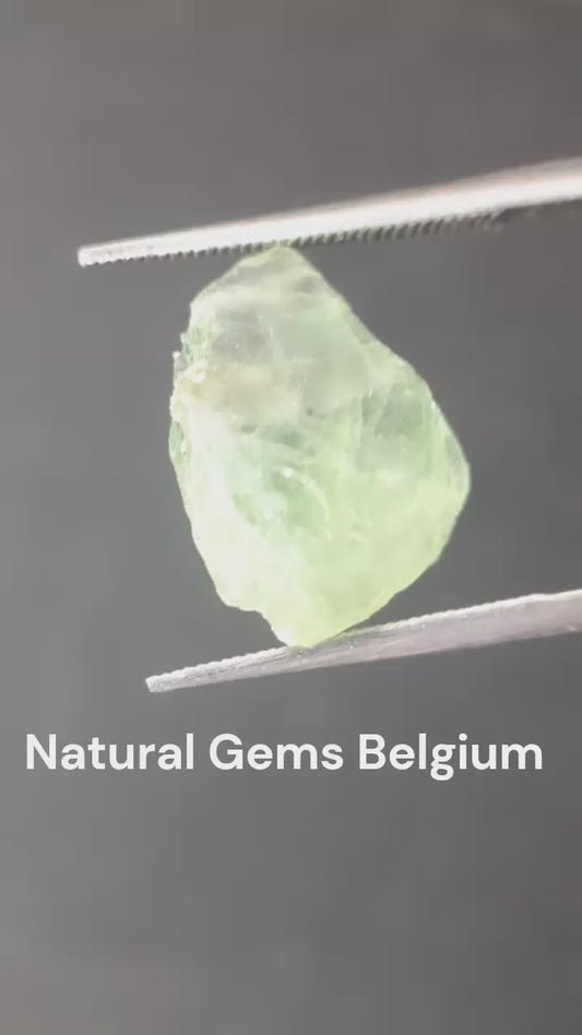 Natural Green Peridot - 4.995 ct - rough gemstone - facet quality- certified natural