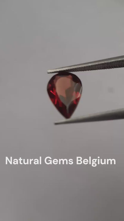 Natural red Rhodolite Garnet - 1.458 ct - pear - unheated - certified natural