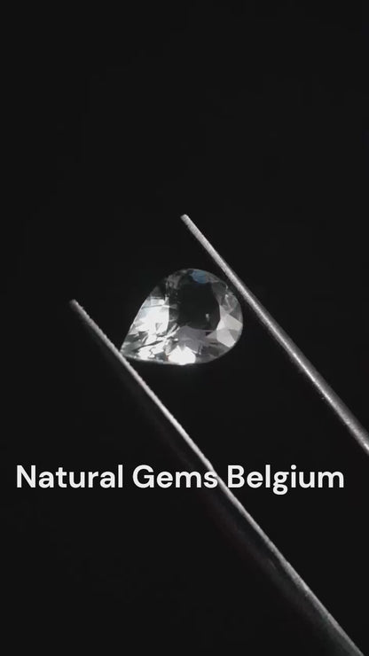 Natural very light greenish blue aquamarine - 1.048 ct - pear - unheated