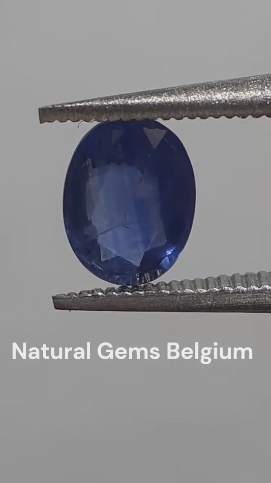 Natural blue sapphire - 0.47 ct - oval - heated - Australia - certified by NGB