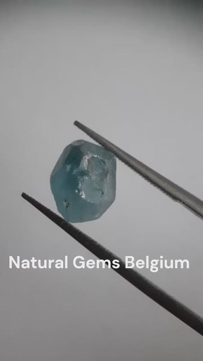 Natural ocean blue Apatite - 3.570 ct - Rough Gemstone