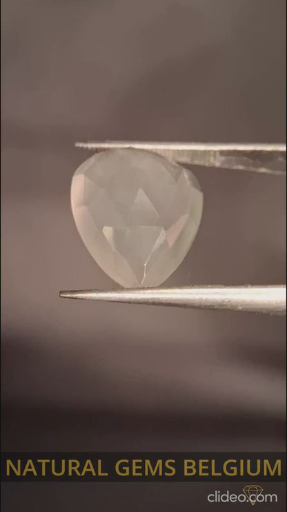 Natural light pink rose quartz - 5.753 ct - pear - rose cut