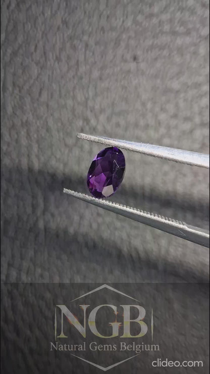 Améthyste violet intense taille ovale 0,410 ct – Pierre gemme naturelle d'améthyste facettée