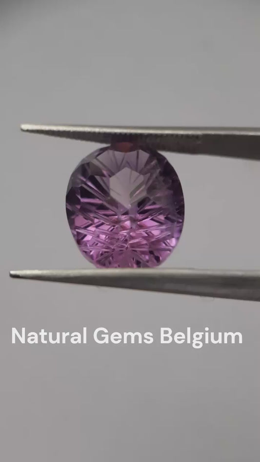 Natural violet purple Amethyst - 4.073 ct - oval - custom cut - excellent cut