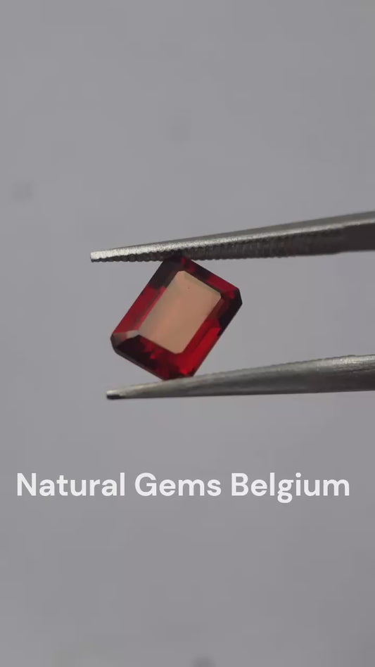 Natural red Rhodolite Garnet - 1.358 ct - octagon - unheated - certified natural