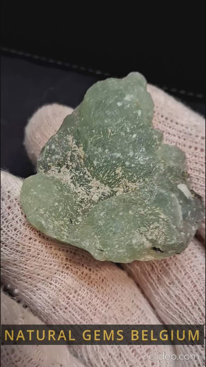 Natural Prehnite - Rough - collectible or decorative - 4.9x4.1 cm - AKA Karoo Stone