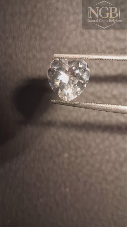 Natural White Topaz - heart faceted - 1.735 ct