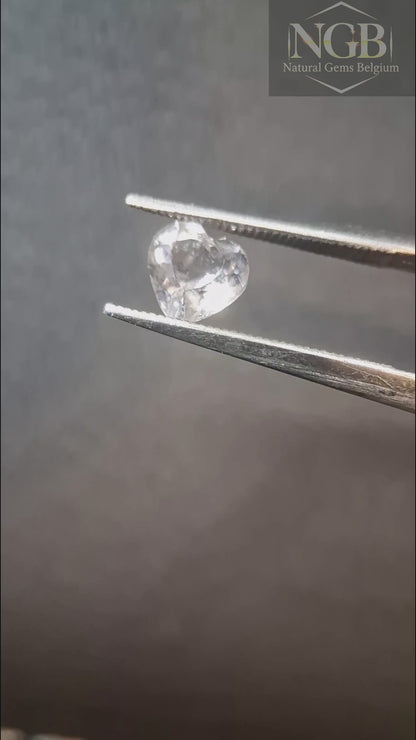Natural Very light pink Morganite - 0.461 ct - heart - unheated