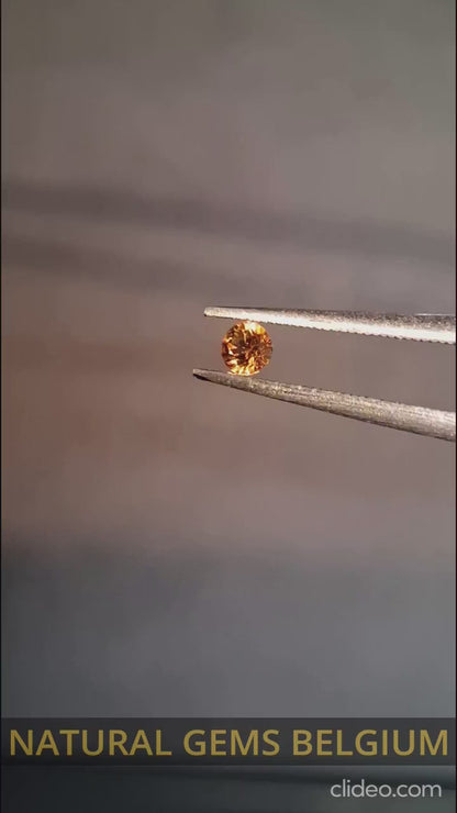 Natural Spessartite Garnet - 0.10 ct - for high end jewelry setting - deep mandarin color - high fire