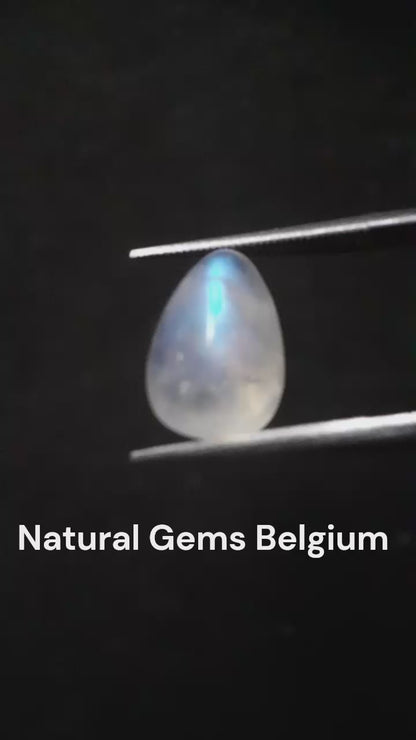 Natural Moonstone - blue adularescence - 3.553 ct - pear