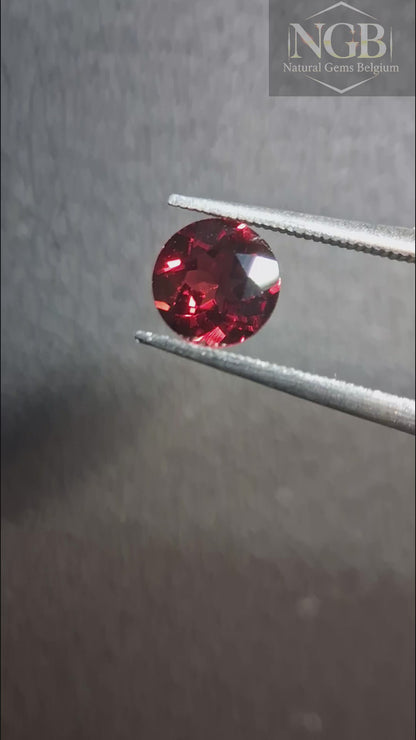 Natural Garnet - Rhodolite - 1.016 ct - round faceted - red gemstone