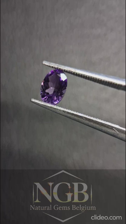 Améthyste violet moyen ovale facettée 0,445 ct – Pierre précieuse naturelle d'améthyste