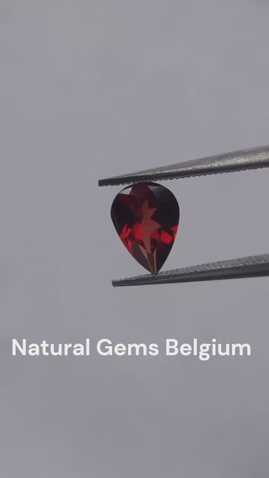 Natural Red Rhodolite Garnet - 0.830 ct - pear - unheated