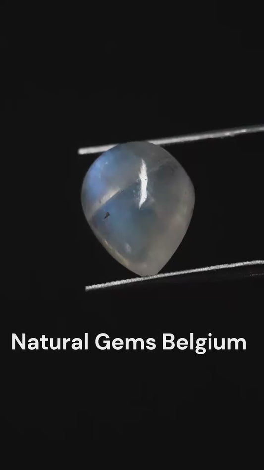 Natural Moonstone - blue adularescence - 3.935 ct - pear