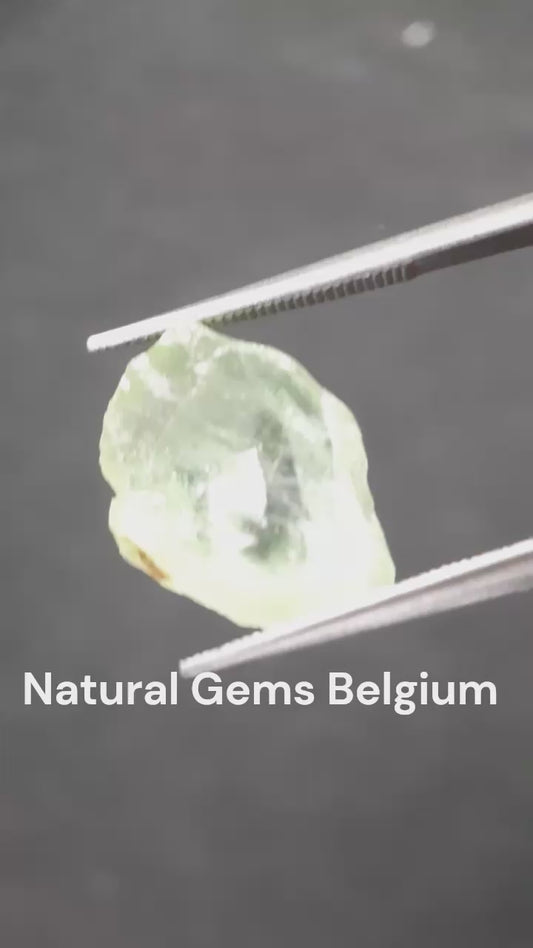 Natural Green Peridot - 4.994 ct - rough gemstone - for faceting - certified natural