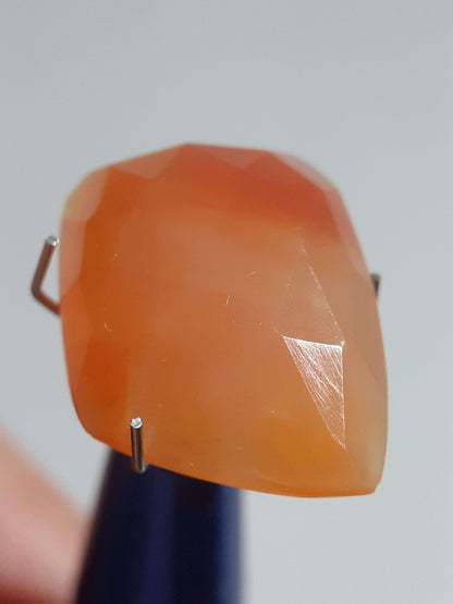 reddish orange natural Carnelian,rose cut, free form, 10.45 ct - Natural Gems Belgium